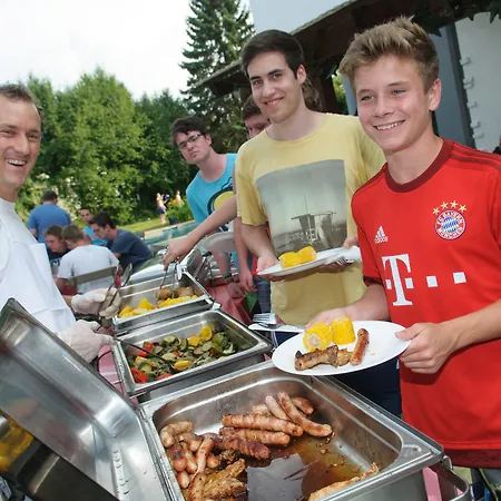 Jugendhotel Egger - Youth Hostel *