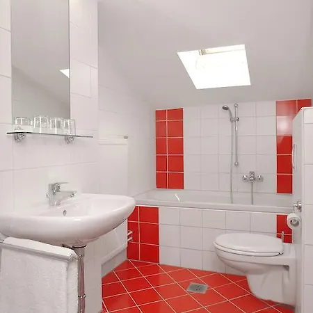 Vandrerhjem Jugendhotel Egger - Youth *