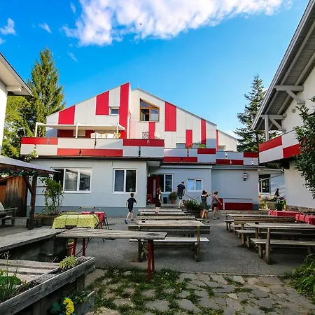 Jugendhotel Egger - Youth Hostel *