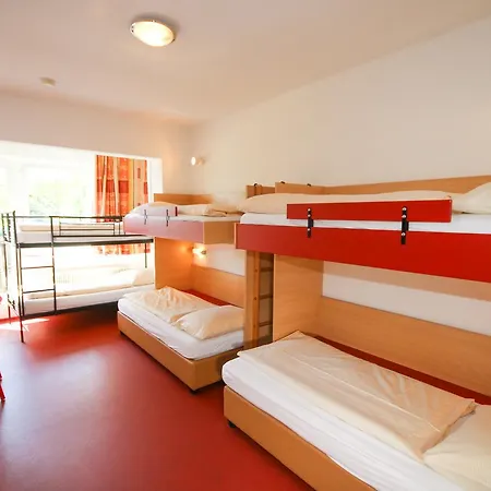 Jugendhotel Egger - Youth بيت شباب Landskron