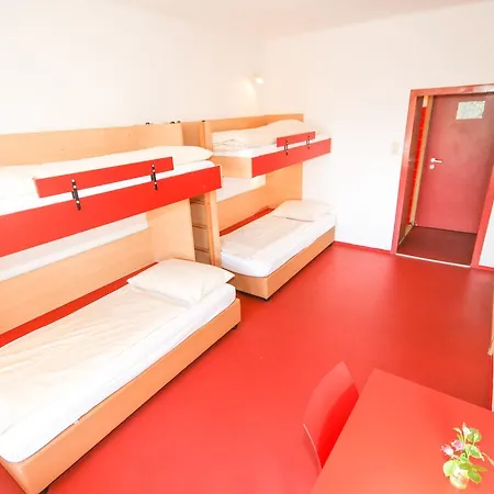 Jugendhotel Egger - Youth Landskron