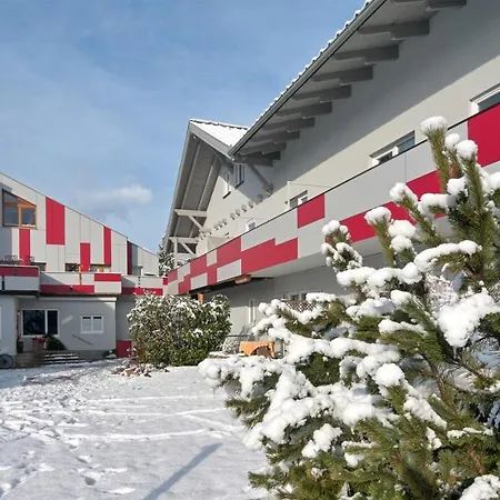 Jugendhotel Egger - Youth بيت شباب *