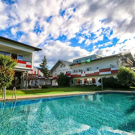 Jugendhotel Egger - Youth بيت شباب *