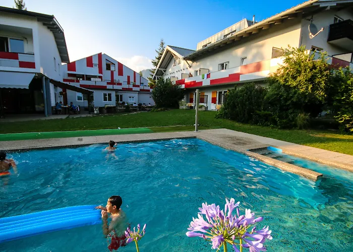 Hostel Jugendhotel Egger - Youth Landskron