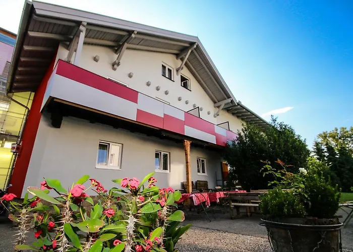 Jugendhotel Egger - Youth * Landskron