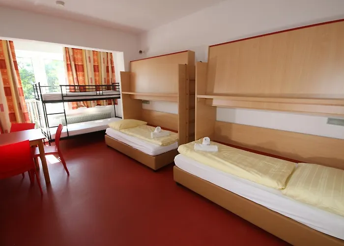 Jugendhotel Egger - Youth Hostel