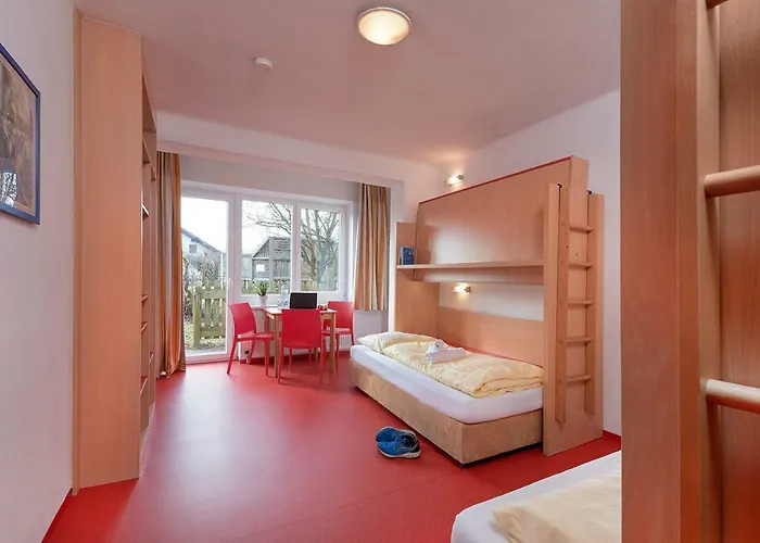 Jugendhotel Egger - Youth Hostel *